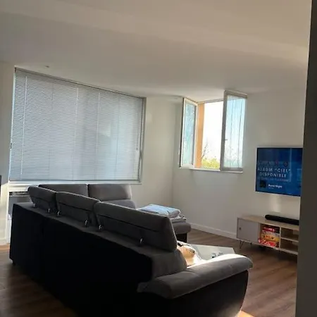 Proche De La Gare Apartmán *