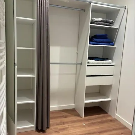 Proche De La Gare Apartment *